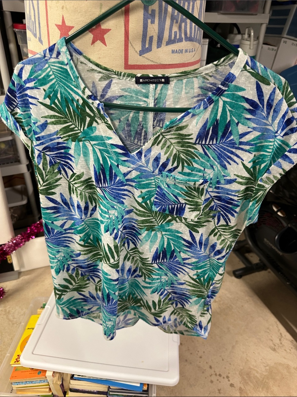 Architect Tropical Leaf V-Neck Tank Top in Blue & Green